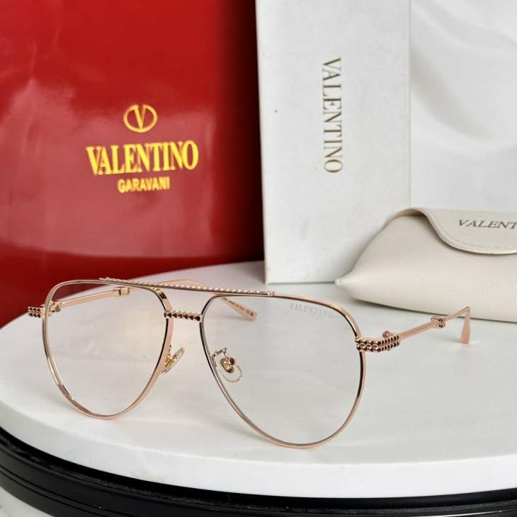 Picture of Valentino Sunglasses _SKUfw66051129fw